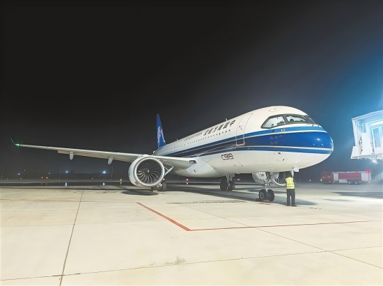 平穩落地南陽機場 C919完成國內支線機場商業首航_fororder_p51_s