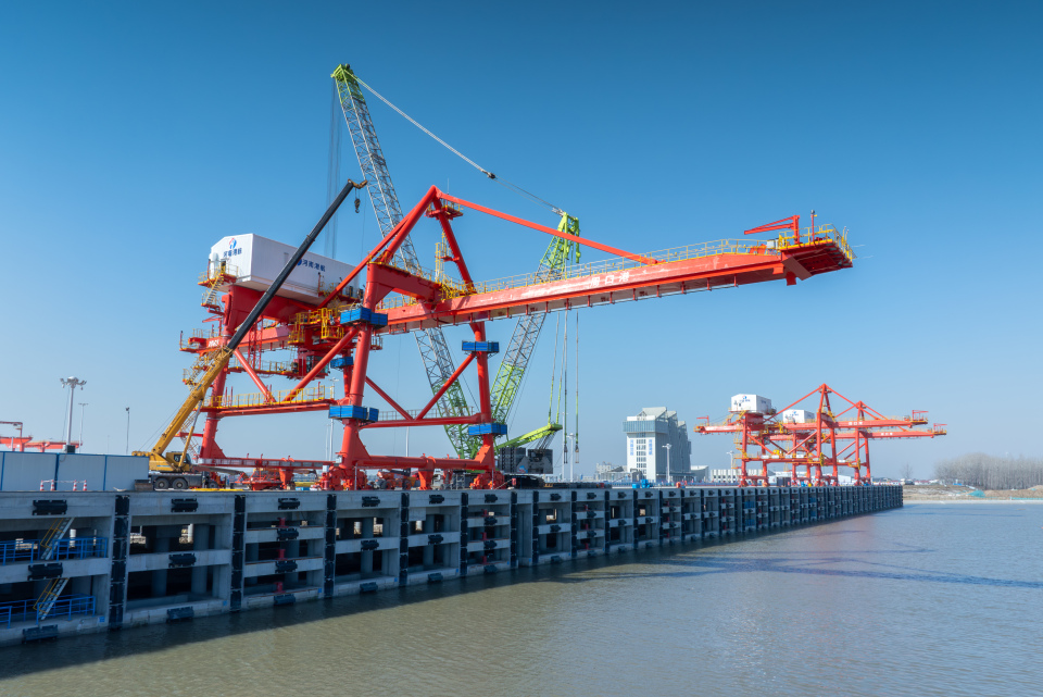 河南內河航運再添“新旗艦”——週口港中心作業區(一期)正式開港