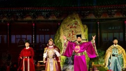 8萬盆菊花、60余場演出 開封府景區宋韻菊影等客來