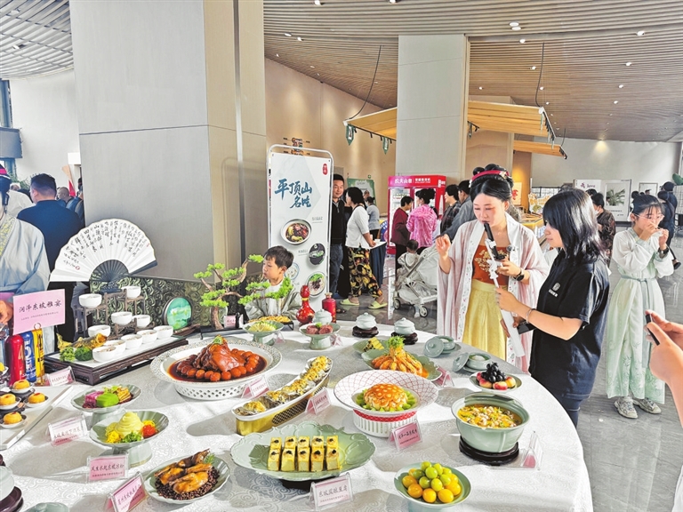 平頂山全面激活“夏日經濟” 工業城市煥發新魅力