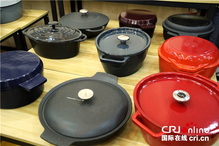 兩岸媒體人走訪“中國鑄鐵鍋之鄉”平頂山郟縣 見證傳統産業煥新生_fororder_微信圖片_202510200816443