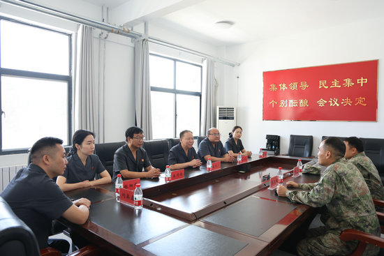 河南省靈寶市法院：法潤軍營暖兵心 共築法治強軍夢_fororder_座談會 攝影 張蕓曦.JPG