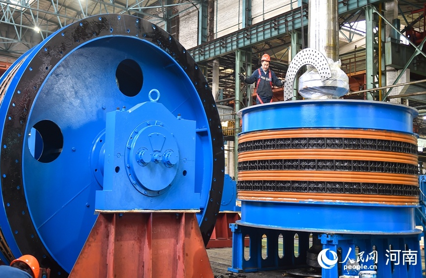 河南洛陽：開足馬力趕訂單_fororder_LOCAL1772960718556XBNN5P4HXJ