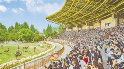 水光山色與人親——“五一”假期鄭州文旅市場魅力無限