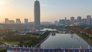 2025鄭州馬拉松鳴槍開跑