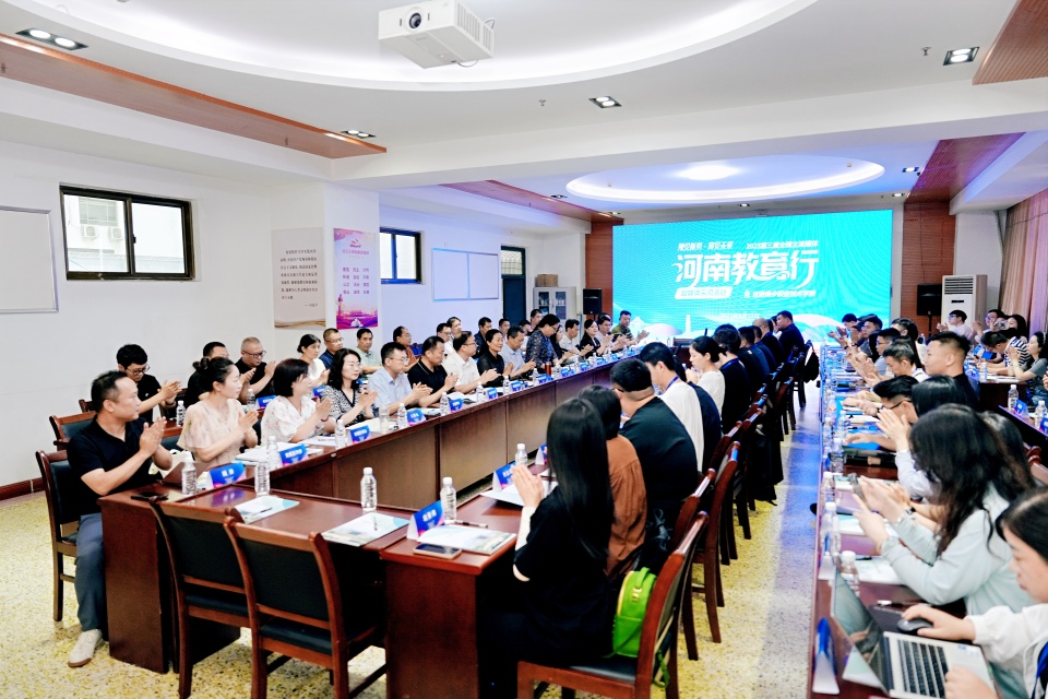 “打”出技能奧斯卡！揭開新鄉職業技術學院“硬核煉匠密碼”