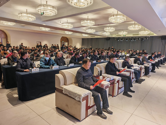 第二屆海峽兩岸仰韶文化研討會在三門峽市澠池縣舉行_fororder_來自海峽兩岸的230余位嘉賓參加了本屆研討會 攝影 李宏遠