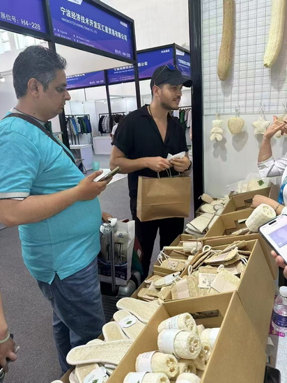 信陽市商城縣：一根絲瓜絡 串起共富鏈_fororder_圖片5