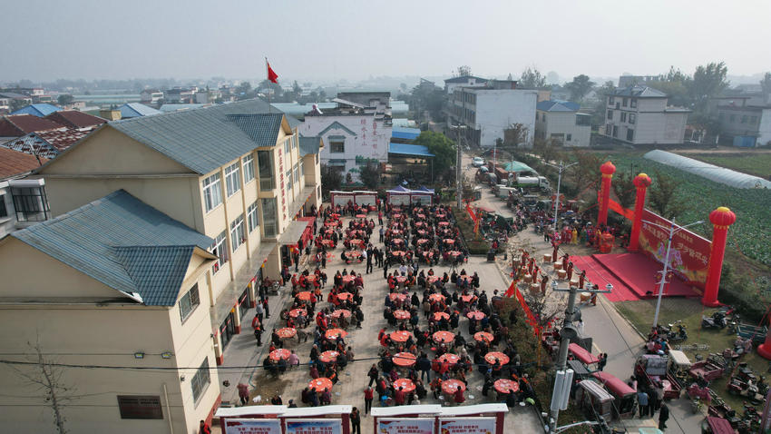 南陽市新野縣:576名老人齊團聚 歡歡喜喜慶重陽_fororder_餃子宴活動現場 攝影 修華章