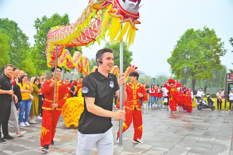 “航空支點”撬動開放河南