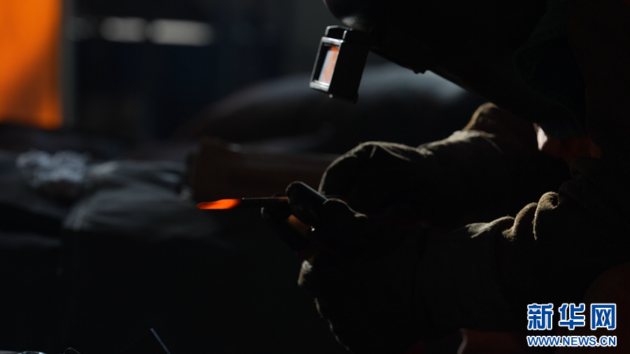 中國夢·大國工匠篇｜王安永：“鋼鐵裁縫”築匠心