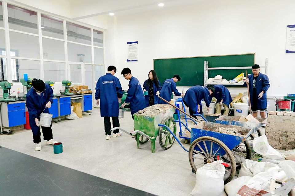 生態育人、産教融合 解鎖商丘學院應用科技學院特色育人新路徑