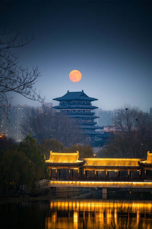 Z視覺 | 鋼鐵機甲、美哉宋陵、晴雲閣月升……鏡頭裏的鄭州也太美了_fororder_e52b67fc3c5a45b5af2492d158fb8f03