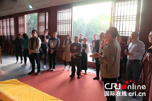 【河南原創 指傳媒 媒體單位 臺辦邀請的】海峽兩岸媒體“姓氏尋根”採訪活動在河南啟動