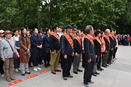 【河南在線-文字列表】【移動端-文字列表】 鄭州金水區軍烈屬及退役軍人家庭懸挂光榮牌工作啟動