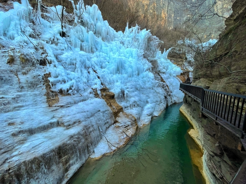 立春賞冰瀑 河南雲臺山冰川美景壯美震撼_fororder_微信圖片_20220204100608