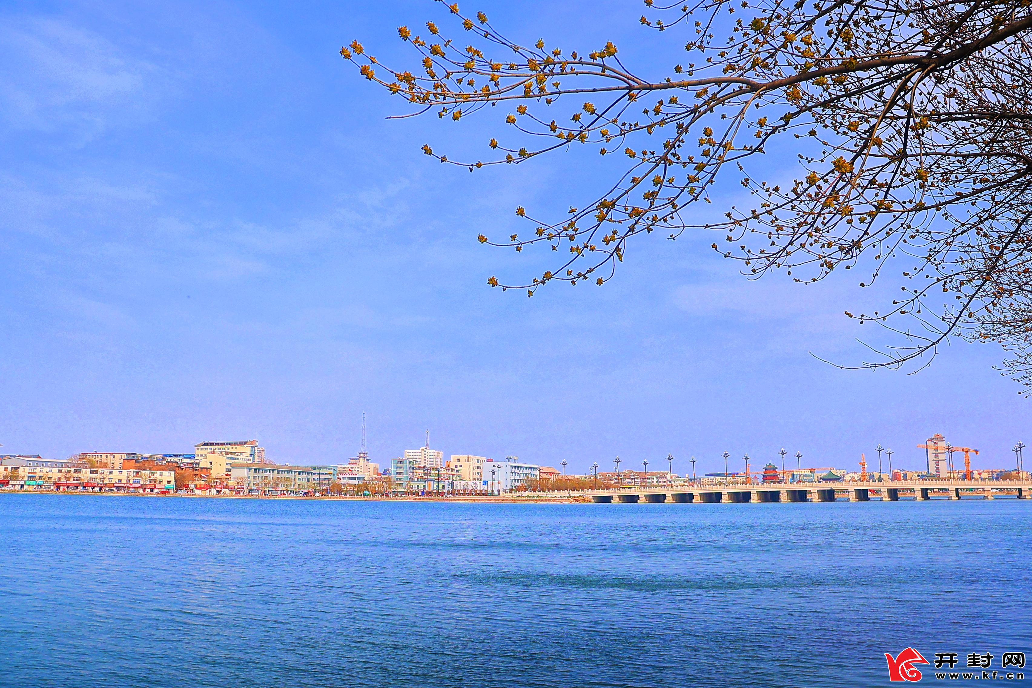河南開封：包公湖風景優美