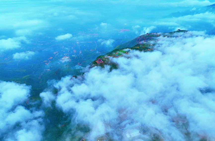 鄭州伏羲山：蒼茫雲海間 江山美麗如畫
