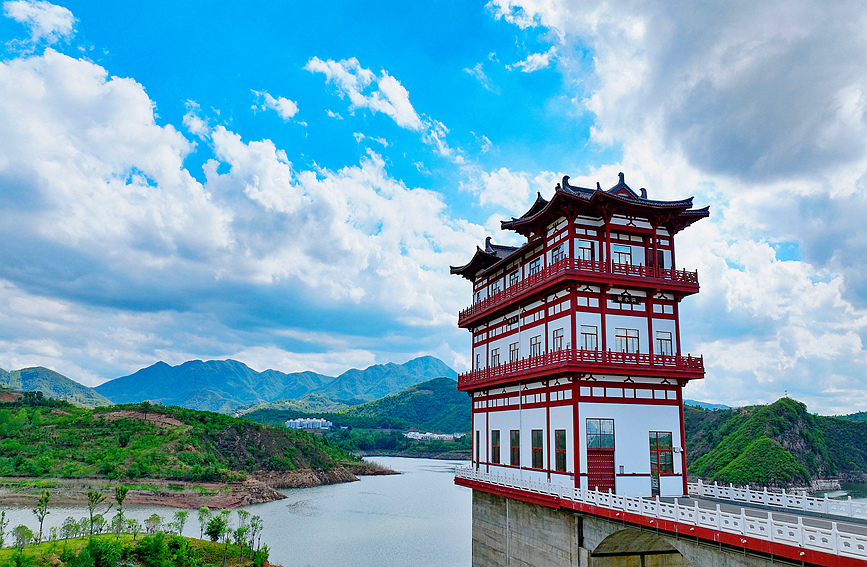 洛陽汝陽：雨後雲海美如畫卷