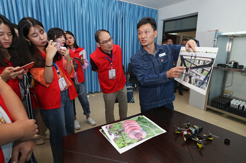 【中國夢·大國工匠篇】 “電力大工匠”周樂超：用知識武裝自己 做輸送光明的使者