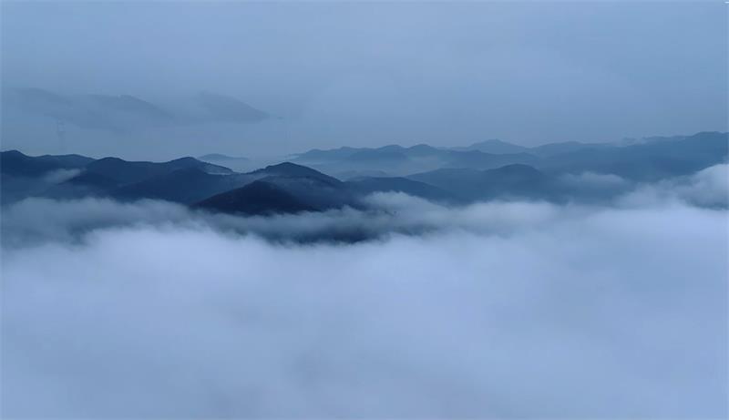 南陽鎮平：微雨過後霧鎖山_fororder_山靄蒼蒼望轉迷 攝影 牛儒