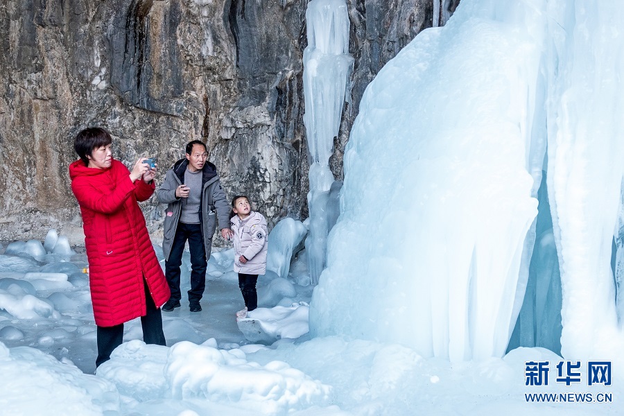 安陽林州：千瀑溝冰雪醉遊人