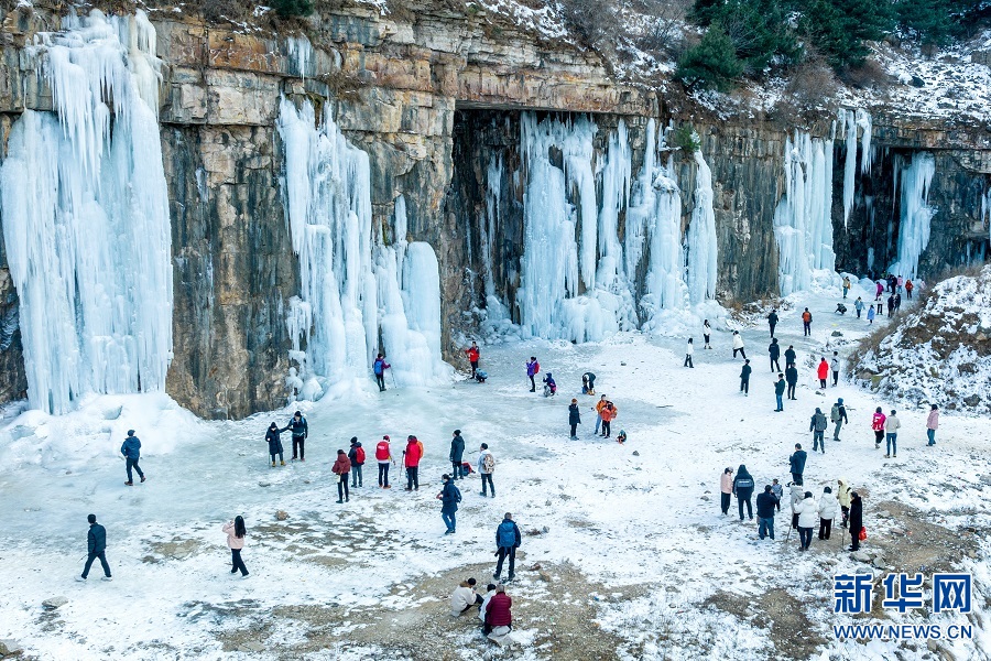 安陽林州：千瀑溝冰雪醉遊人