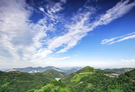 【熱點線路-文字列表】探秘方城七峰山—看雲頂之心 領略七峰山秋季之美