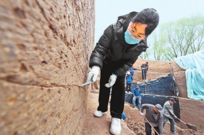河南考古再發現“城摞城”奇觀（行走河南·讀懂中國）_fororder_2