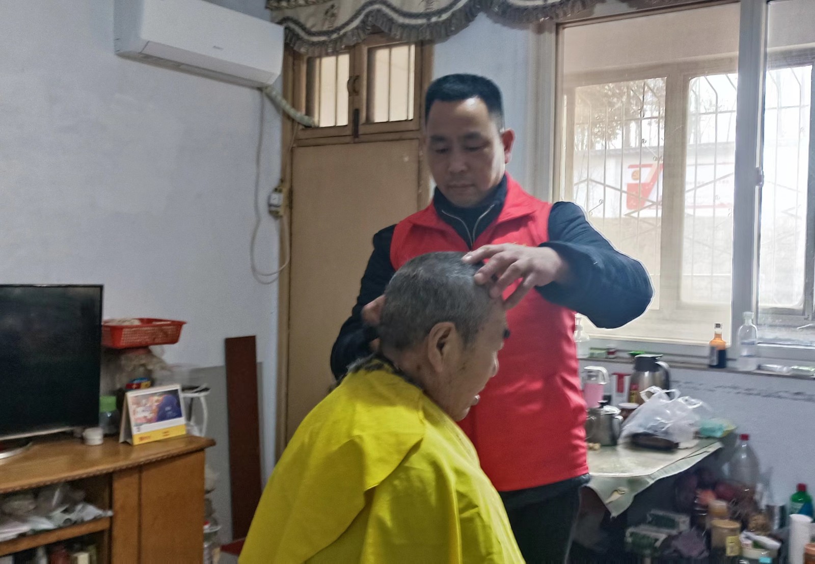 60年延續不斷！河南各地掀起“學雷鋒”熱潮