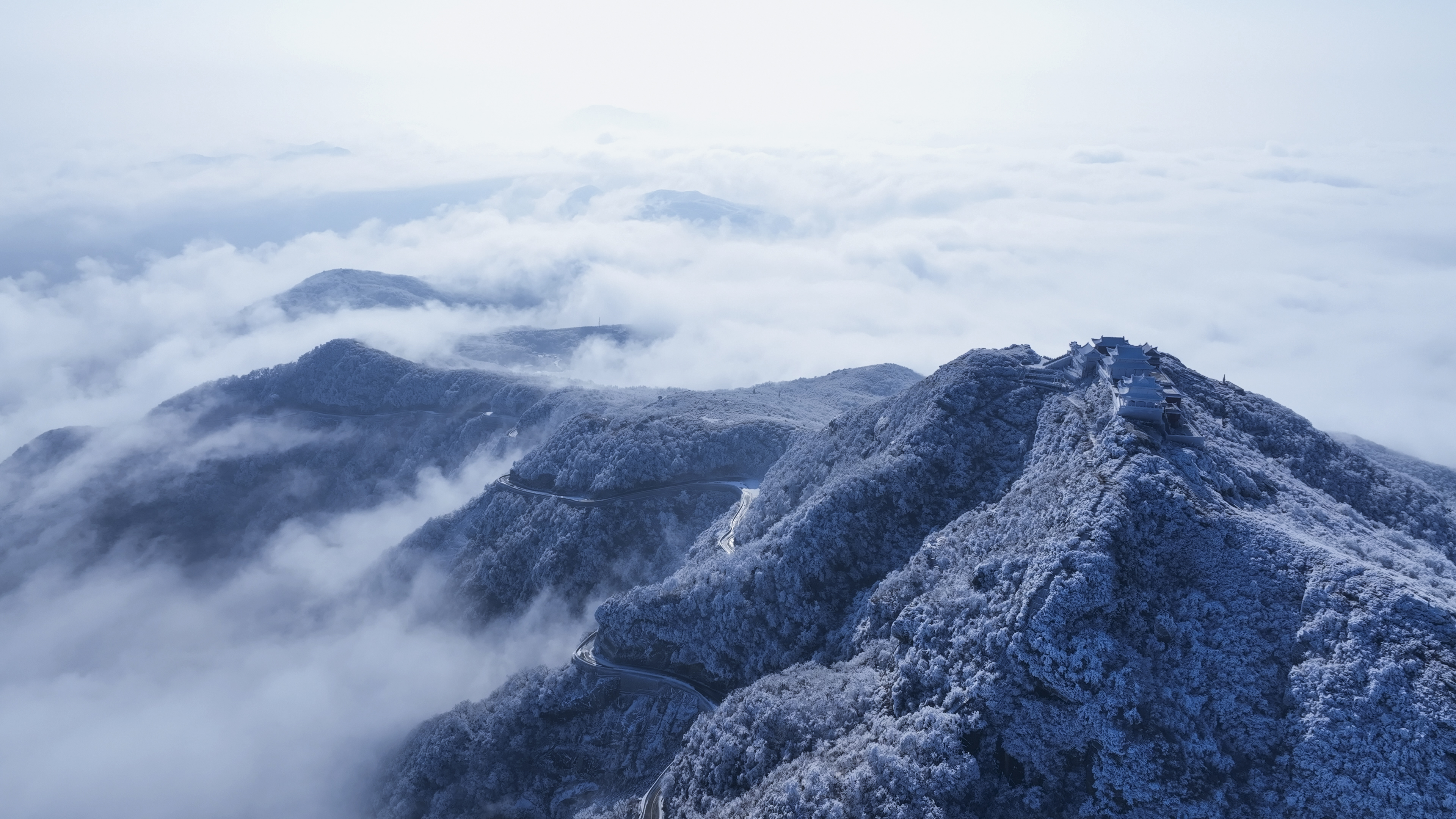 飛雪落成詩 一秒入仙境！雪後河南 美出“天際”
