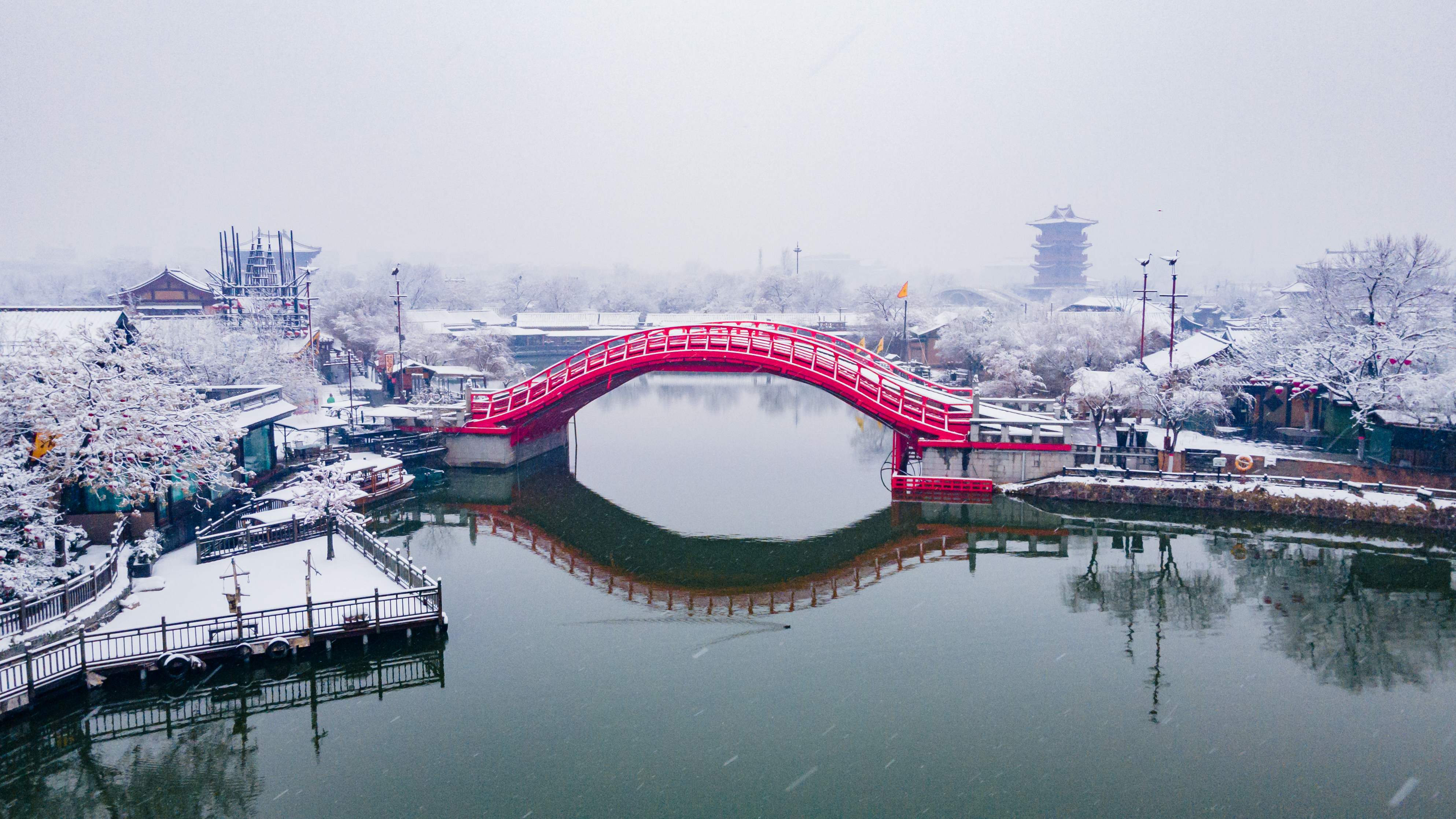 飛雪落成詩 一秒入仙境！雪後河南 美出“天際”