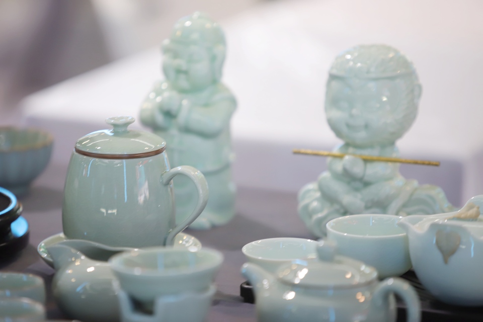 一抹天青醉古今！河南汝瓷亮相上海灘