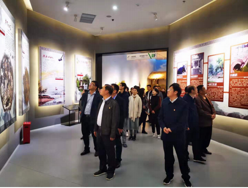 【河南供稿】漯河市委宣傳部、市委網信辦開展“不忘初心、牢記使命”主題黨日活動