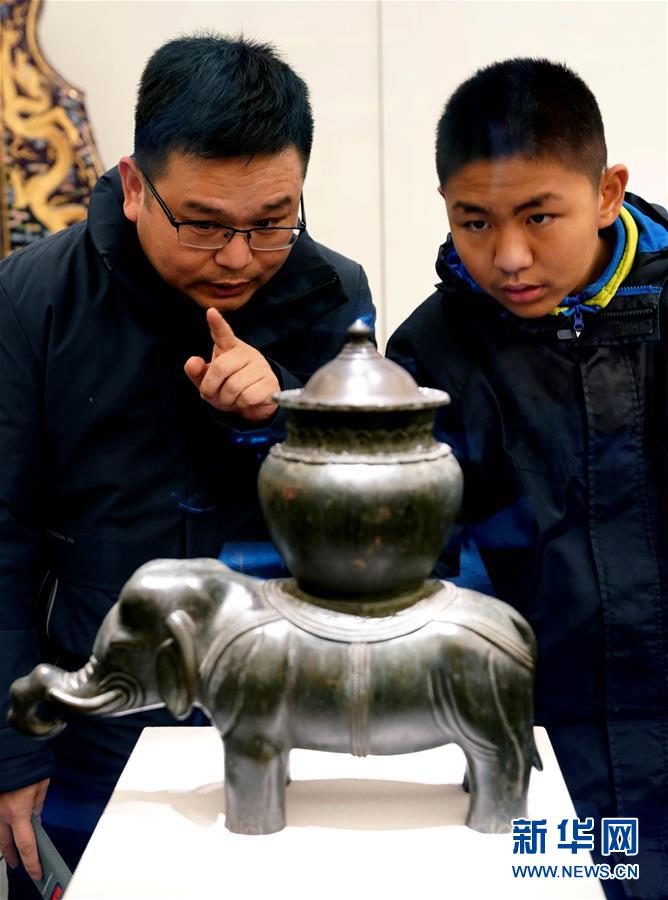 “清高宗乾隆皇帝展”亮相鄭州