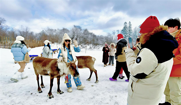 吉林省安圖縣舉行“遊雪嶺·享非遺·過大年”活動