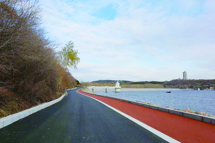 東北三省最長的人車分離彩色公路亮相長春凈月潭國家森林公園