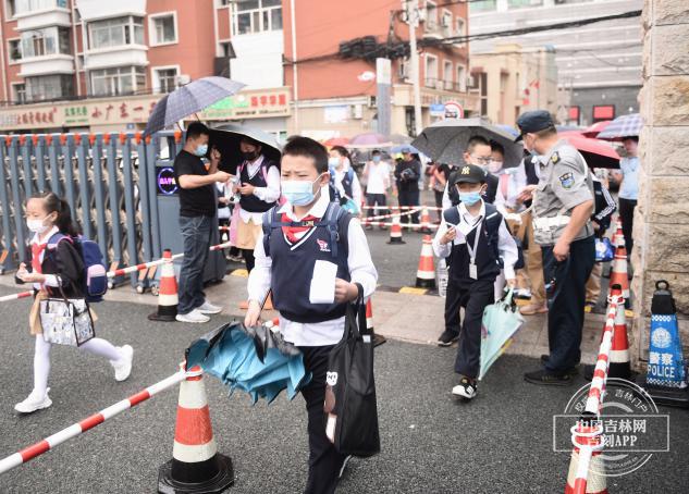 長春市小學開學第一課學習節約糧食