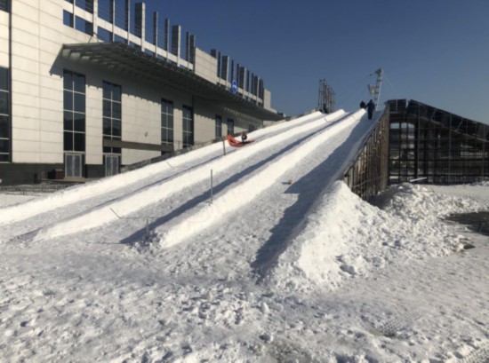 探營雪博會、冰雪旅遊節：布展工作緊張進行