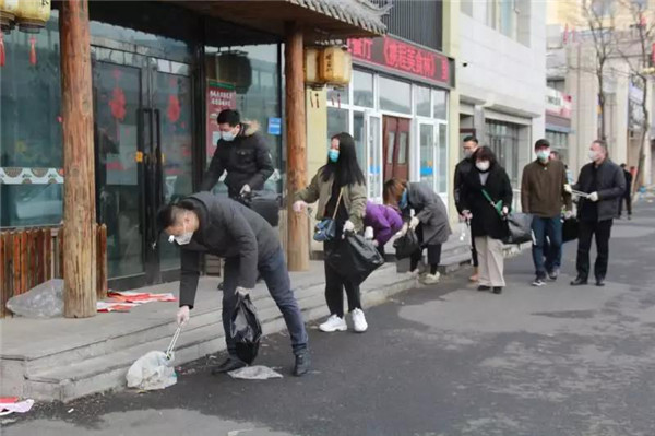 長春市直機關黨員幹部積極參加凈月高新區 “環境清潔周”系列活動