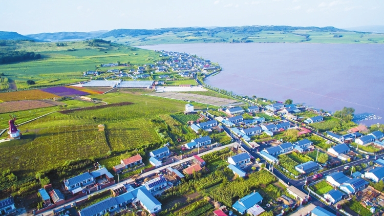 湖光山色日日新——鄉村振興視角下的敦化市雁鳴湖鎮小山村旅遊發展路徑