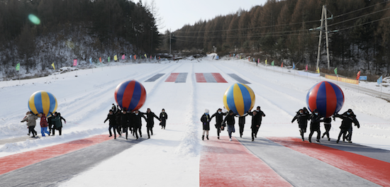 中國·安圖長白山沐雪之冬暨第四屆全民上冰雪活動啟動_fororder_3