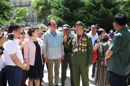 延吉市舉辦“永恒的紅色記憶”攝影展慶七一