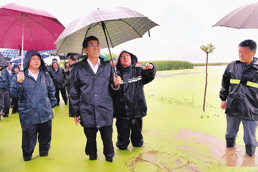 巴音朝魯：堅決把保障群眾生命安全放在首位 眾志成城打贏防汛抗災這場硬仗