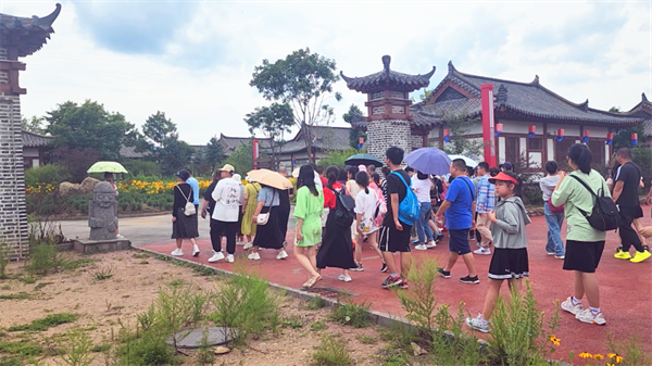 延邊州安圖縣長白山百花谷朝鮮族古村落旅遊熱度攀升_fororder_吉林百花谷2