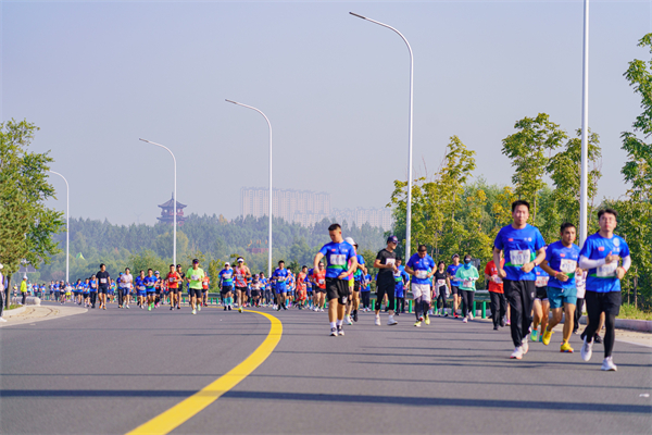 佐丹力· 2023長春新區半程馬拉松賽在長春奧體公園強勢開賽_fororder_吉林長馬4