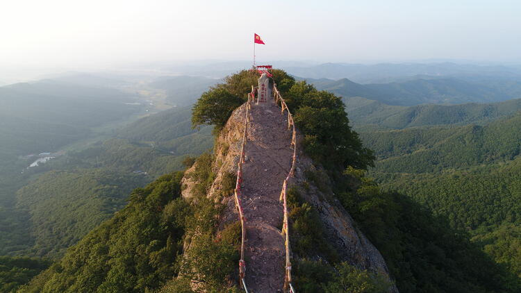 來雞冠山國家森林公園，感受十里紅楓嶺