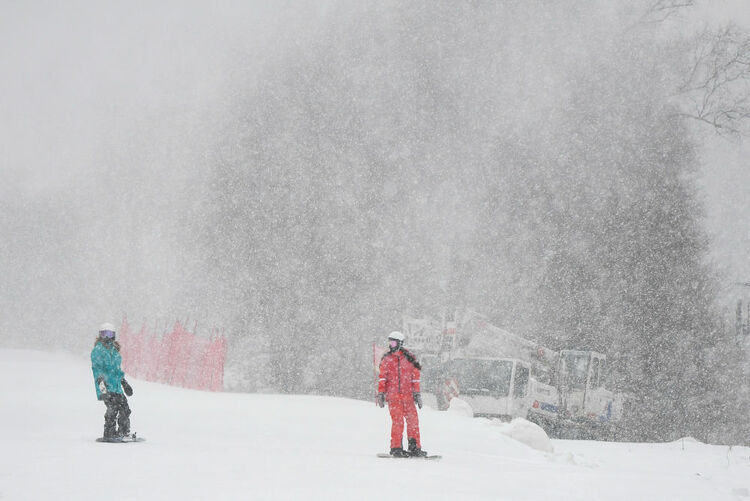 鐵鍋燉、粘豆包、鍋包肉——“東北味道”讓冰雪經濟煙火氣更濃