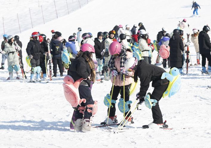 開板就已“沸騰”長春市滑雪運動熱度高漲