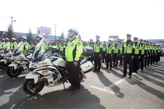 延吉舉行“交巡警合一”啟動儀式 開啟實戰化警務運行新模式_fororder_圖片1